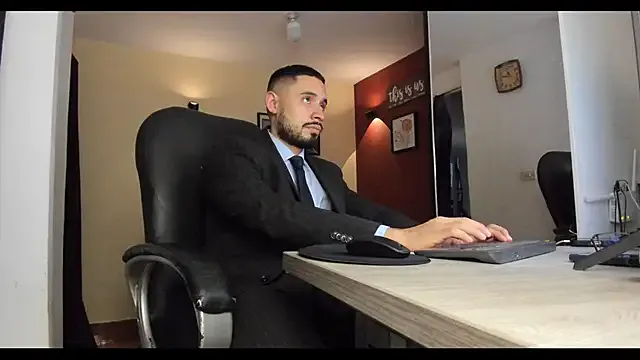 Freechat thesexlawyerx on StripChat