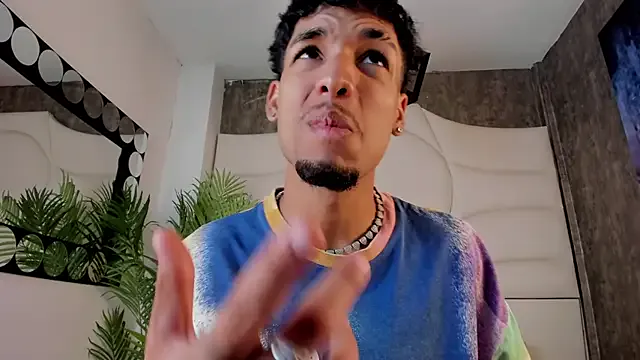 Freechat Thiagoferreti on StripChat