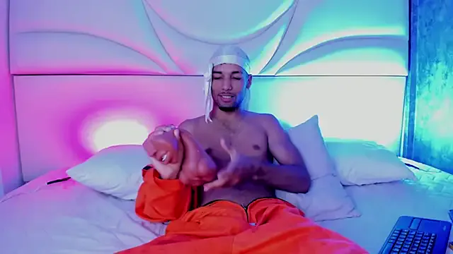 Freechat Thiagoferreti on StripChat