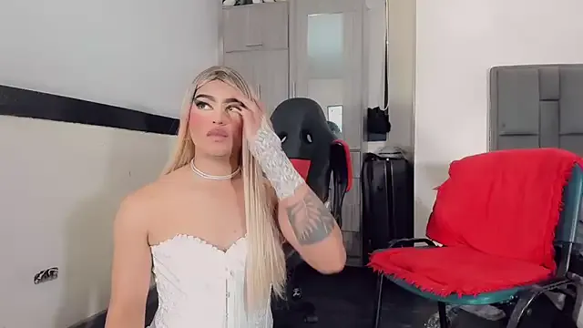 Freechat thiara_veky on StripChat