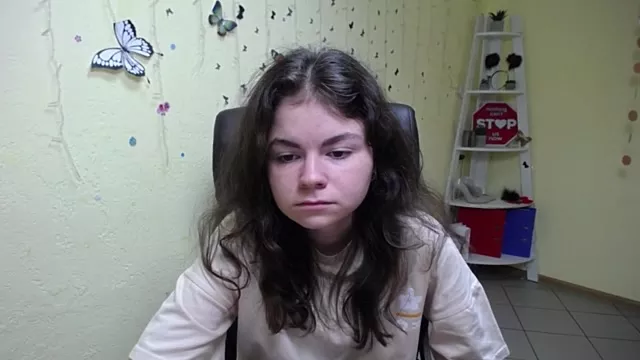 Freechat TinaRedly on StripChat