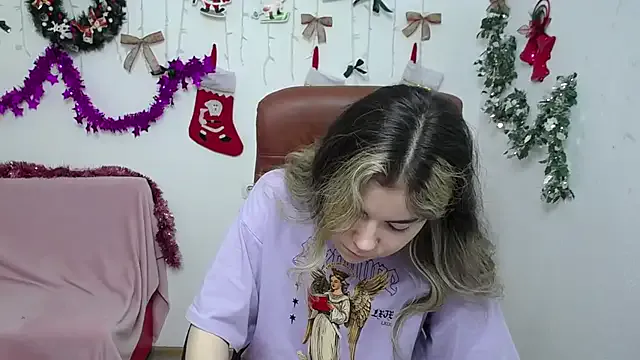 Freechat TinaRedly on StripChat