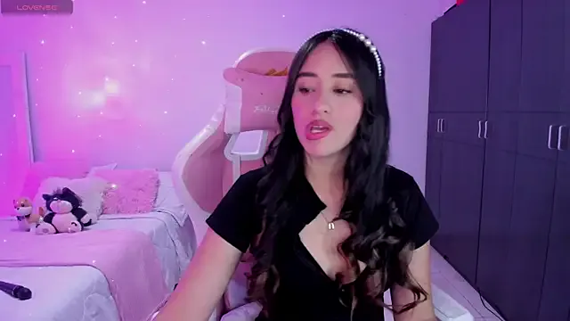 Freechat Tinylottie on StripChat