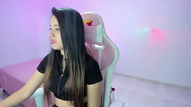 Freechat Tinylottie on StripChat