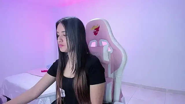 Freechat Tinylottie on StripChat