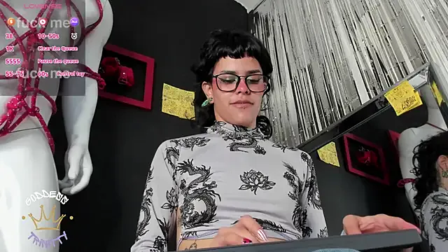 Freechat trinitty on StripChat