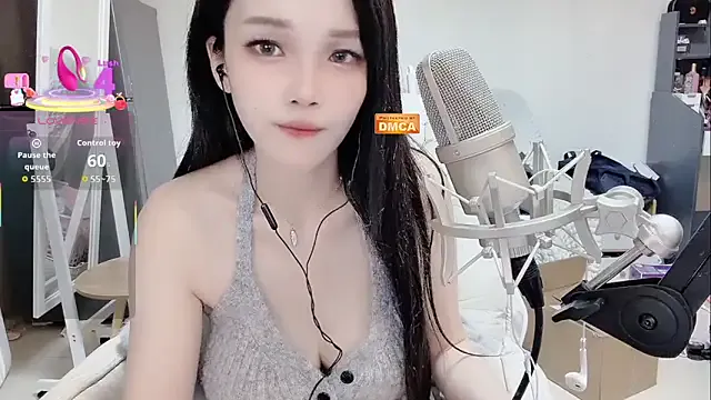 Offline twlilybae on StripChat