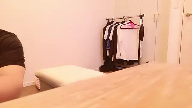 Offline undo-busoku69 on StripChat