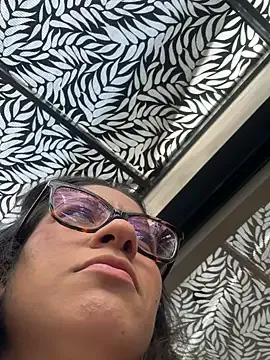 StripChat ValeriEvan is Freechat ValeriEvan — Take off my panties in public