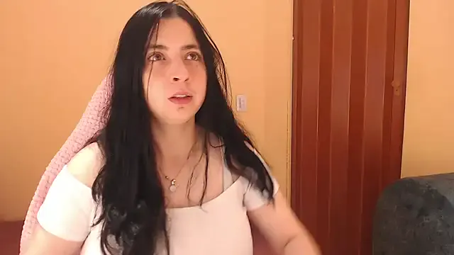 Freechat valery_cute_18 on StripChat