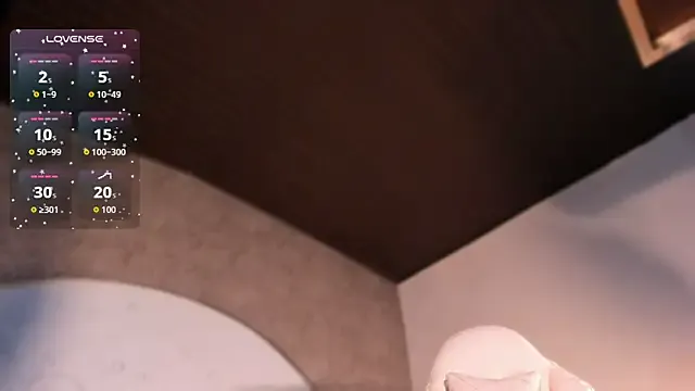 Freechat Viana_dior on StripChat