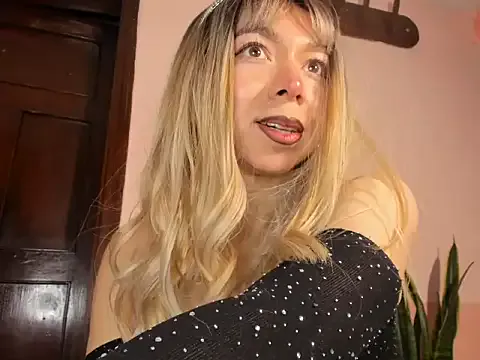 Freechat victoria_qq on StripChat