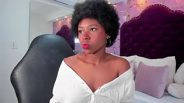 Freechat violeta_ruizz on StripChat