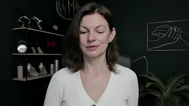 VivianWILD — Buzz me let me feel passionate shivers