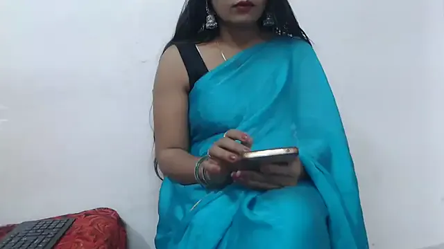 wildbabes — remove  saree