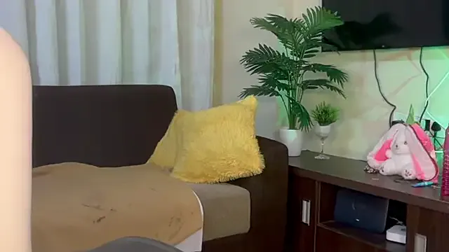 Freechat Wow-nisha on StripChat