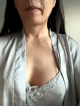 Freechat xiiuuff18 on StripChat