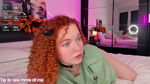 StripChat YammyPie is Freechat YammyPie — doggy close up