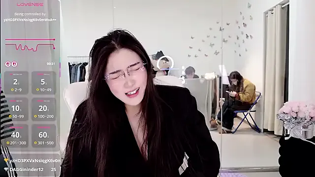 Freechat yangyang-777 on StripChat