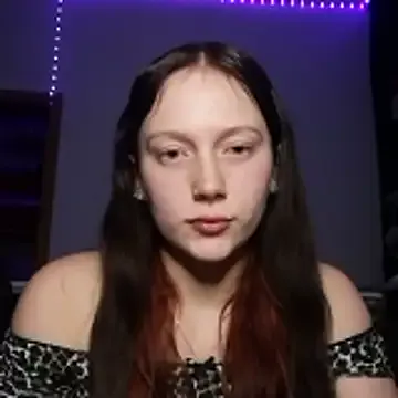 Private YoungLisaa18 on StripChat