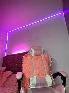 Yovng___Lau — outside tits +  fingers pussy