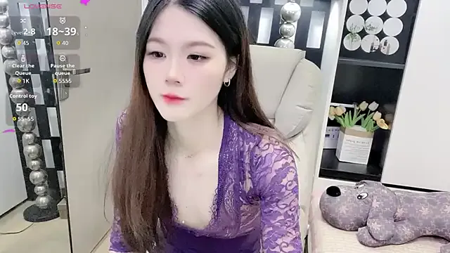 Yueyue-MM — Freechat on StripChat