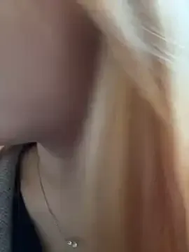 Offline yuki_june on StripChat