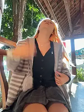 Offline yuki_june on StripChat