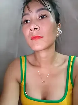 Freechat Yumyum_kiw on StripChat